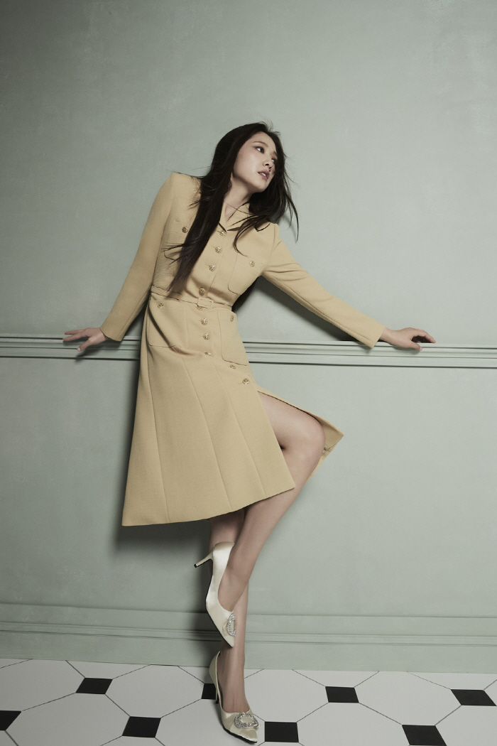박신혜, '처음 보는 카리스마'…성숙해진 눈빛·아우라 [화보]