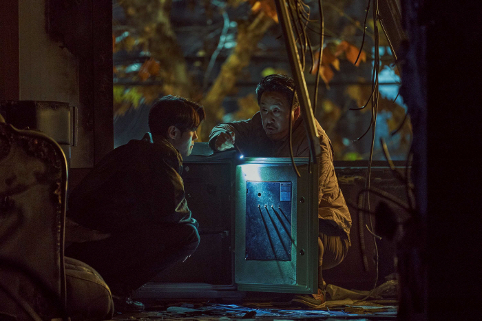 '형사록2' 시작부터 충격…경수진은 중태, 이학주는 이성민 의심
