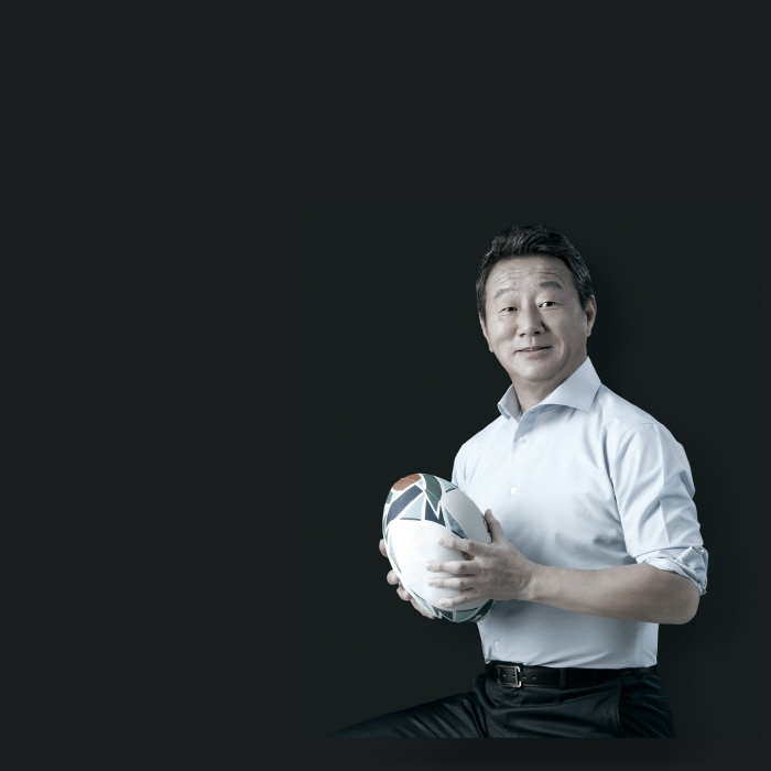 최윤 OK금융그룹 회장, 항저우아시안게임 선수단장 선임…사상 첫 '재외동…