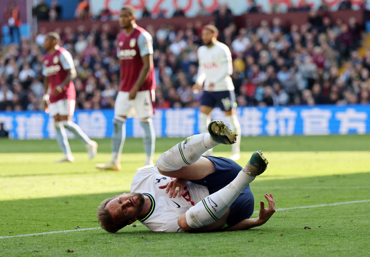 '투헬이 직접 케인 만났다' 바이에른의 카운터, 레비 회장의 분노 "1억유로도 안돼! 피눈물 흘릴 것", 동시에 연봉 300억 재계약 제안