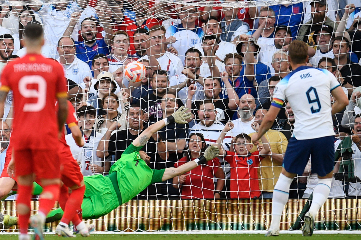 '투헬이 직접 케인 만났다' 바이에른의 카운터, 레비 회장의 분노 "1억유로도 안돼! 피눈물 흘릴 것", 동시에 연봉 300억 재계약 제안