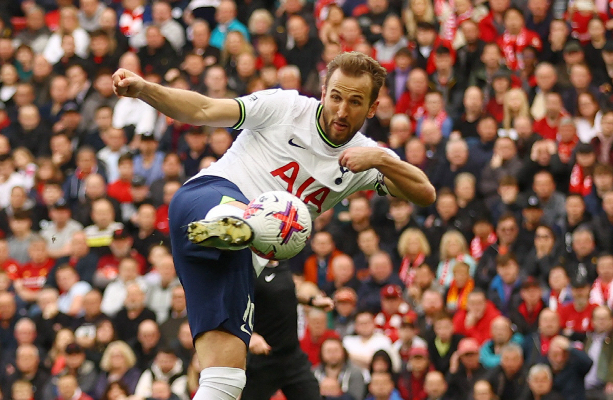 '투헬이 직접 케인 만났다' 바이에른의 카운터, 레비 회장의 분노 "1억유로도 안돼! 피눈물 흘릴 것", 동시에 연봉 300억 재계약 제안