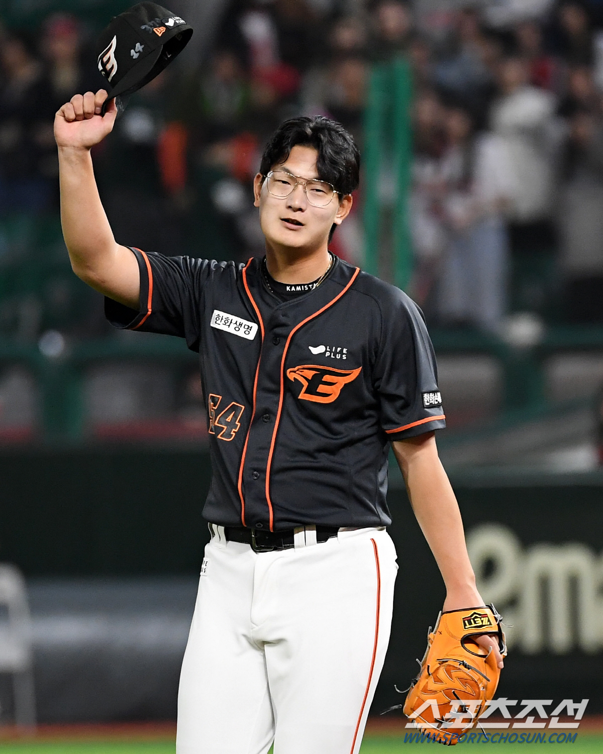 '160㎞+5억팔 슈퍼루키' 김서현, KBO 공식전 데뷔 첫승 신고→하주…