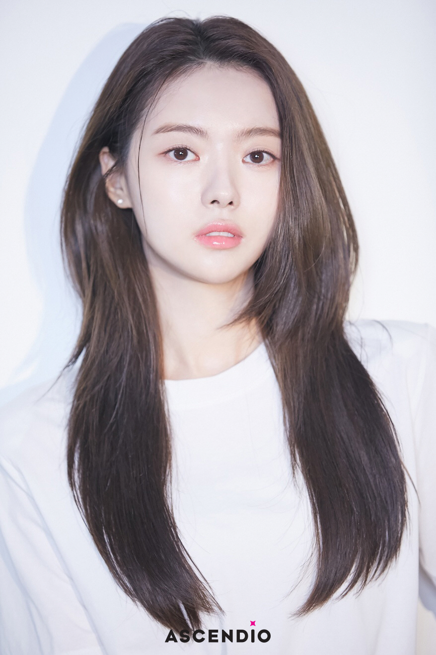 [공식] 아이오아이 출신 임나영, 아센디오와 전속계약 체결..최수종♥하희…