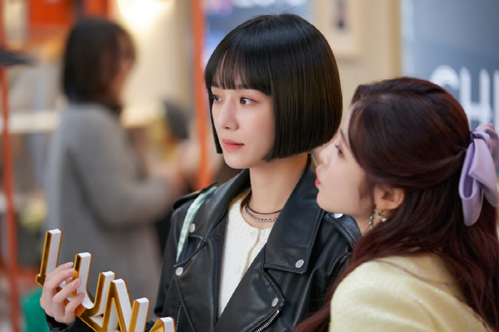 '셀러브리티' 박규영, 글로벌 반응 터졌다…9개국 1위·글로벌 2위·35…