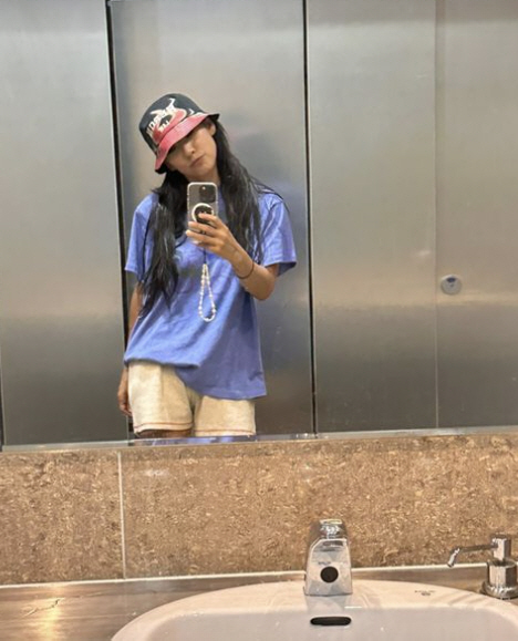 이효리, 웬만한 20대는 기죽을 힙함…박스티가 제일 잘 어울리는 40대