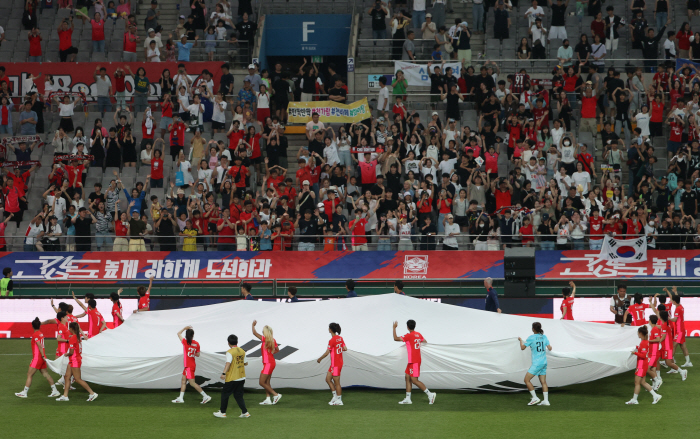 "9000명 팬X장미란 차관X골때녀 하나된 응원" 대한민국 女월드컵 사상…