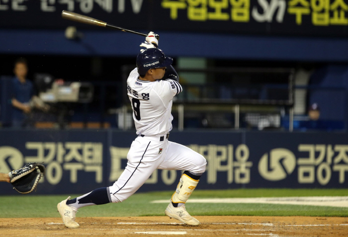 "야구 인생 터닝 포인트, 두산 PS 의심 않는다"…46억원 FA 보상선…