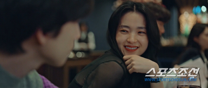 [SC리뷰]'악귀' 김태리, 홍경에 "내가 그 사람들 다 죽였어"…신들린…
