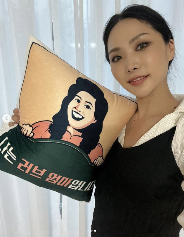 허니제이 '콜 포비아' 극복 의지 "딸과 새 인간관계 통해 단단히 살아낼…
