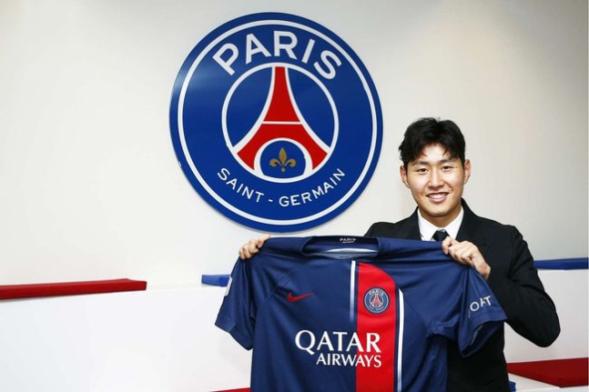 PSG 입단 '뉴 파리지앵' 이강인의 당찬 자기소개 "난 볼을 다룰 줄 …