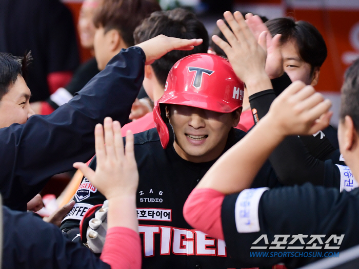 '산체스 잘 데려왔다. 메디나 교체 성공' 6.1이닝 10K 1실점 ?샷…