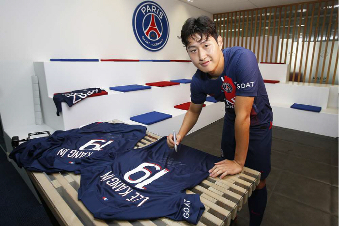 '메시 대체자' KING 이강인 PSG 韓 첫 입성 '가치 증명할 일만 …
