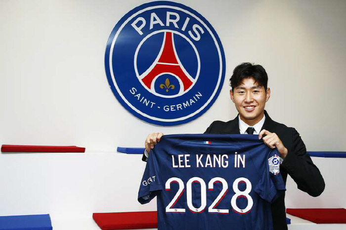 '메시 대체자' KING 이강인 PSG 韓 첫 입성 '가치 증명할 일만 …