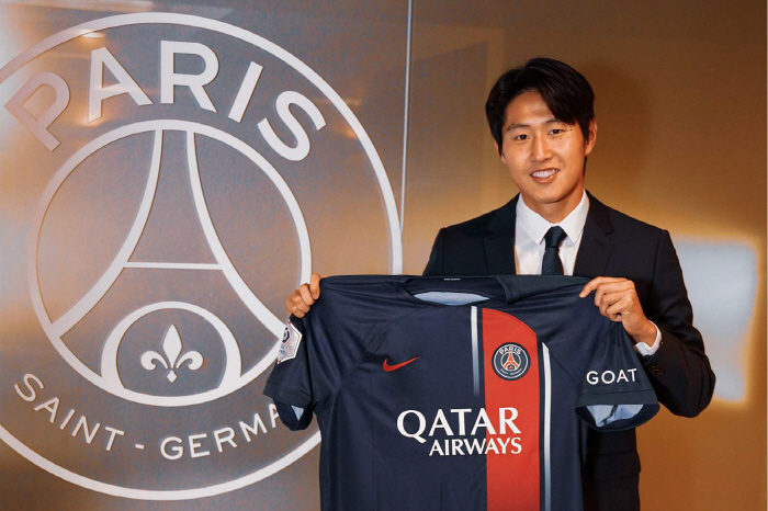 '메시 대체자' KING 이강인 PSG 韓 첫 입성 '가치 증명할 일만 …