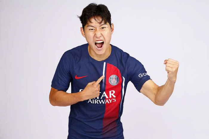 '메시 대체자' KING 이강인 PSG 韓 첫 입성 '가치 증명할 일만 …