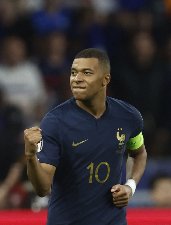 음바페, 이기적인 인터뷰.. PSG 집단 반발! 이강인에게 미칠 영향은