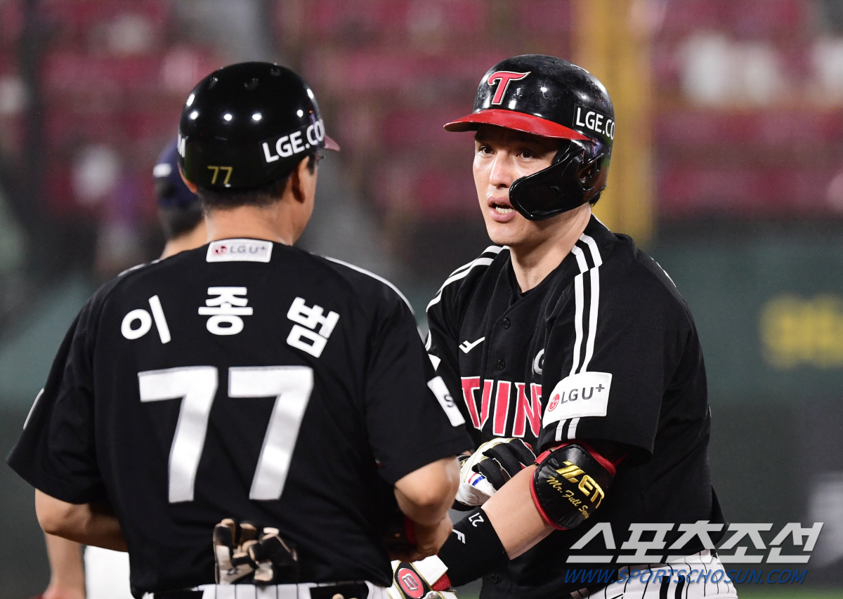 10전11기. '복덩이' 65억 FA 포수,  LG 첫 외부FA 골든글러…