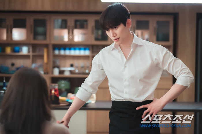 '킹더랜드' 이준호♥임윤아, 입술과 입술 사이 10㎝…'달달 키스' 오늘…