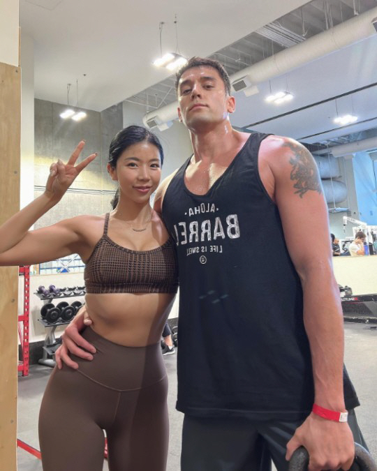 제이제이, 줄리엔강♥과 내년 결혼 "출산에 부정적이었지만…" ('TMI …