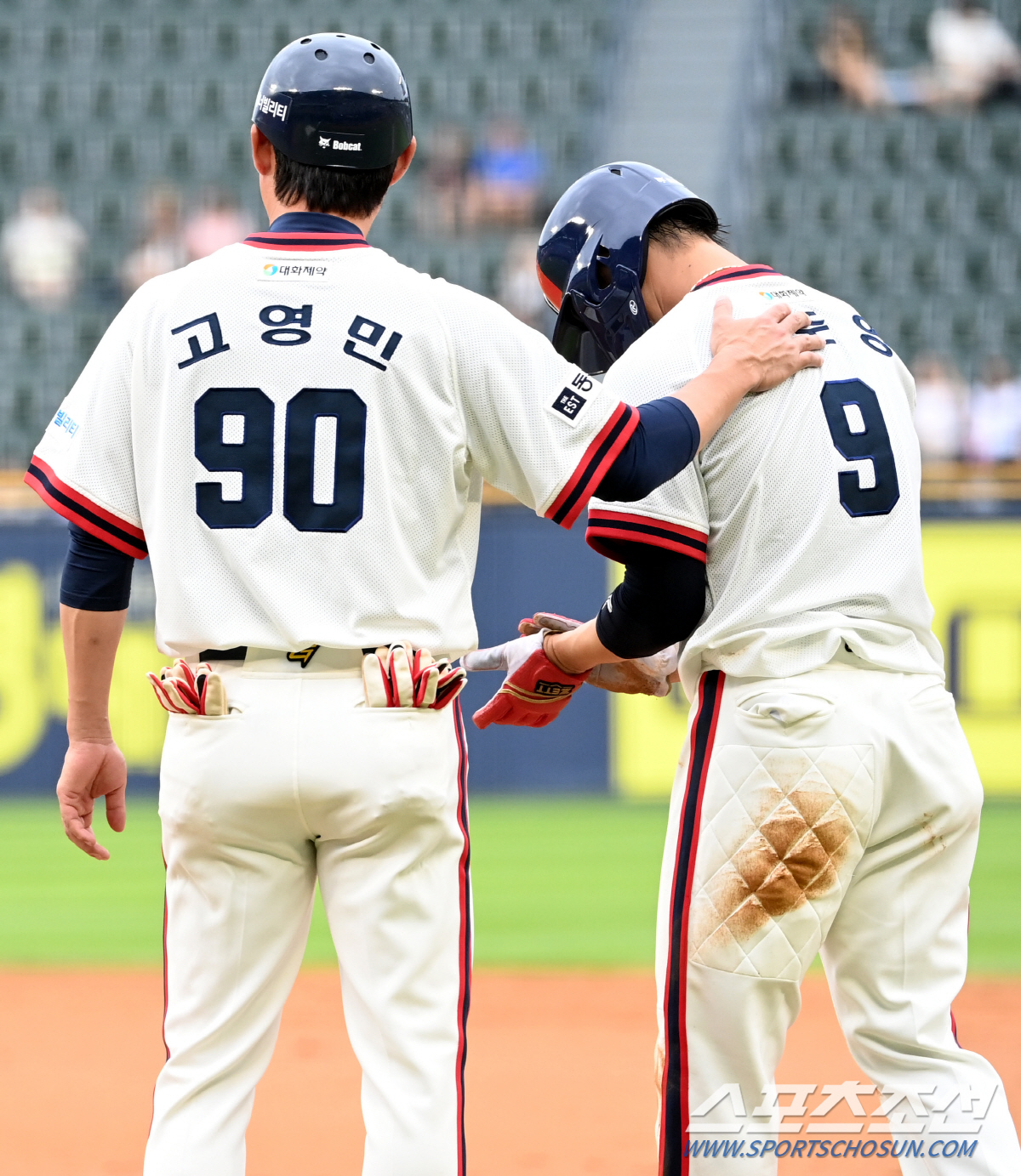 이게 되나? 태그 피한 유연함에 수비진은 당황, 2루타 빠진 사이클링히트…