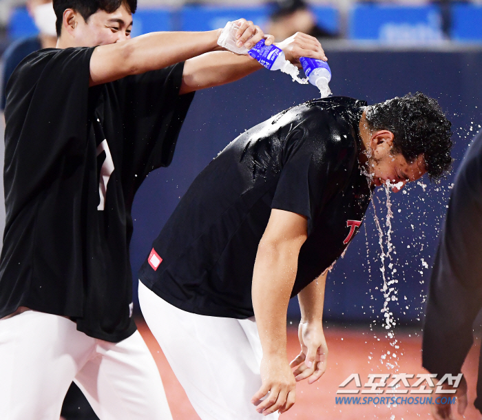 10K 무4사구 1실점 충격 데뷔... KIA 산체스 이중 키킹 금지에 …