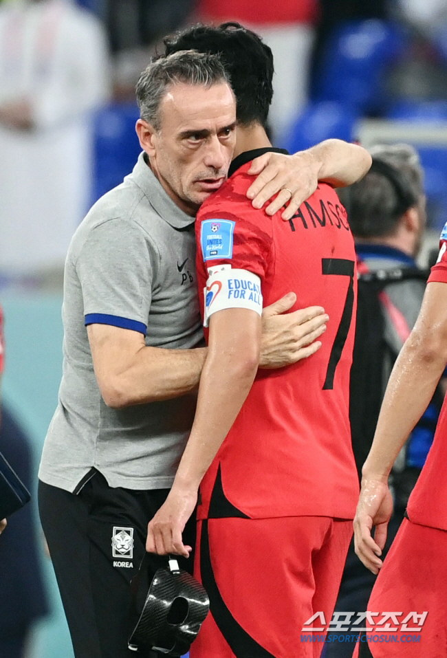 [오피셜]한국 16강 이끈 '벤버지' 벤투 감독, UAE와 '3년계약' …