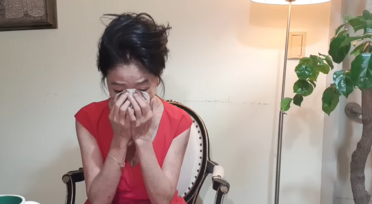 김부선 "딸 이루안, 나 몰래 美서 비밀 결혼...창피하니까 연락하지 말…