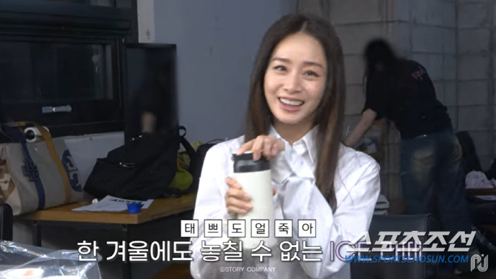 '여신' 김태희도 '야식'을 좋아해! "맥주에 팝콘이나 감자칩"