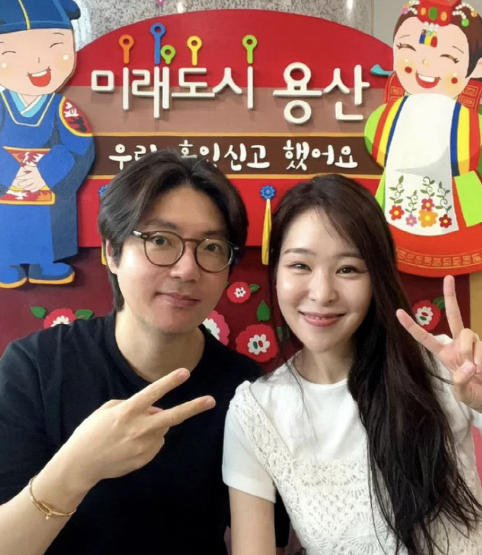 미자♥김태현, 결혼 1년만 혼인신고 "남편 왜 머리를 쥐어짜"