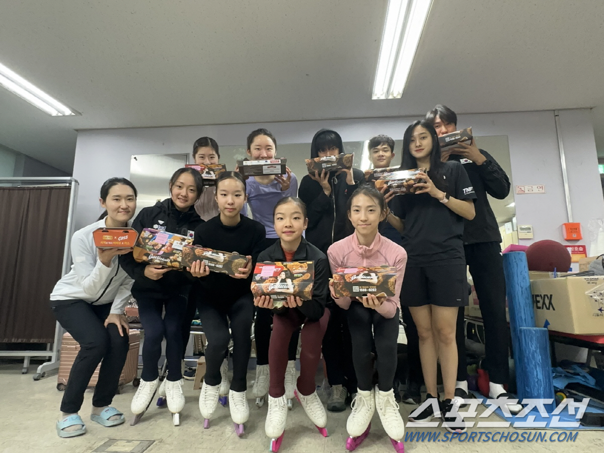 '치킨연금' 빙상 회장님,이번엔 선수촌에 '초복맞이' 치킨세트 쐈다