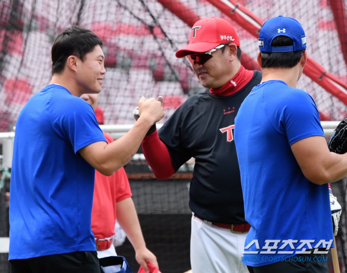 류지혁과 김태군의 엇갈림, 뒤바뀐 사자와 호랑이는 서로를 몰랐다 [광주 …