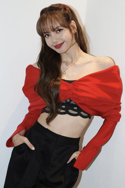 리사, 루이비통 그룹 2세와 '파리 데이트?' 외신 발칵...YG는 반응…
