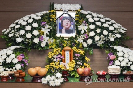 "故이지수, 누구보다 웃음에 진심" 개그계 추모 물결→유족 "부검 의뢰"…