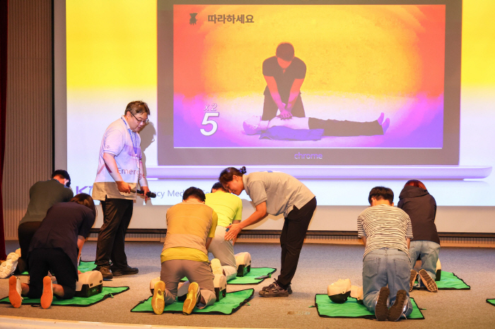 [경마]한국마사회, 임직원에 심폐소생술·AED사용법 교육