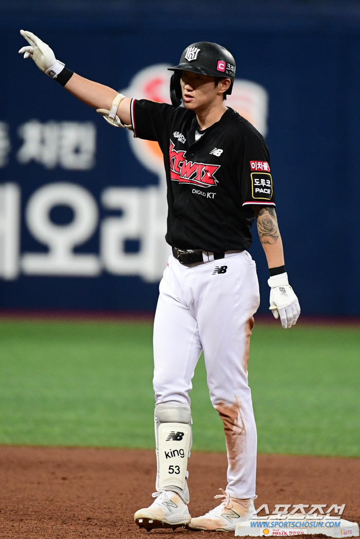'티끌모아 태산.' 붕대 투혼 고영표 7이닝 무실점, 9타자가 1타점씩 …