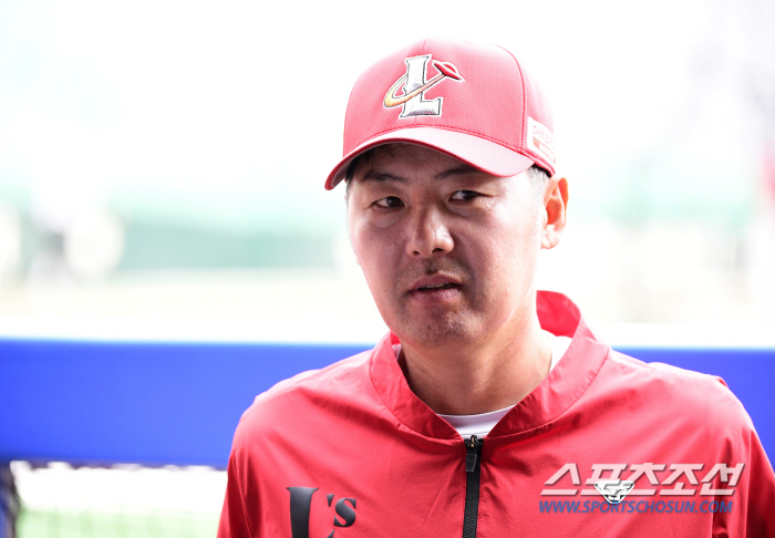 '이중징계 불가'→방망이 폭행 1주일만에 방출…이유는? '25세+1차지명…
