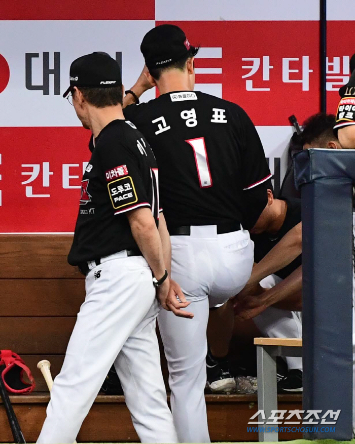 '포커페이스' 이강철 감독에게 이런 표정이? 소망이 모두 이루어진 1승 …