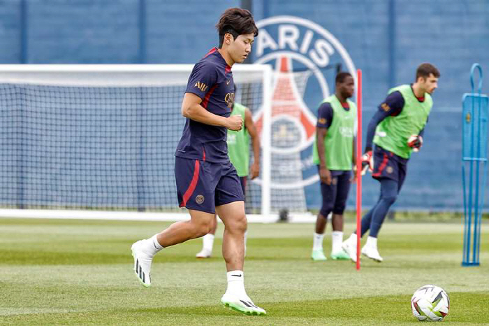 '1日1강인' PSG 압도적 지분 '뉴 파리지앵' 이강인 홈페이지 메인 …