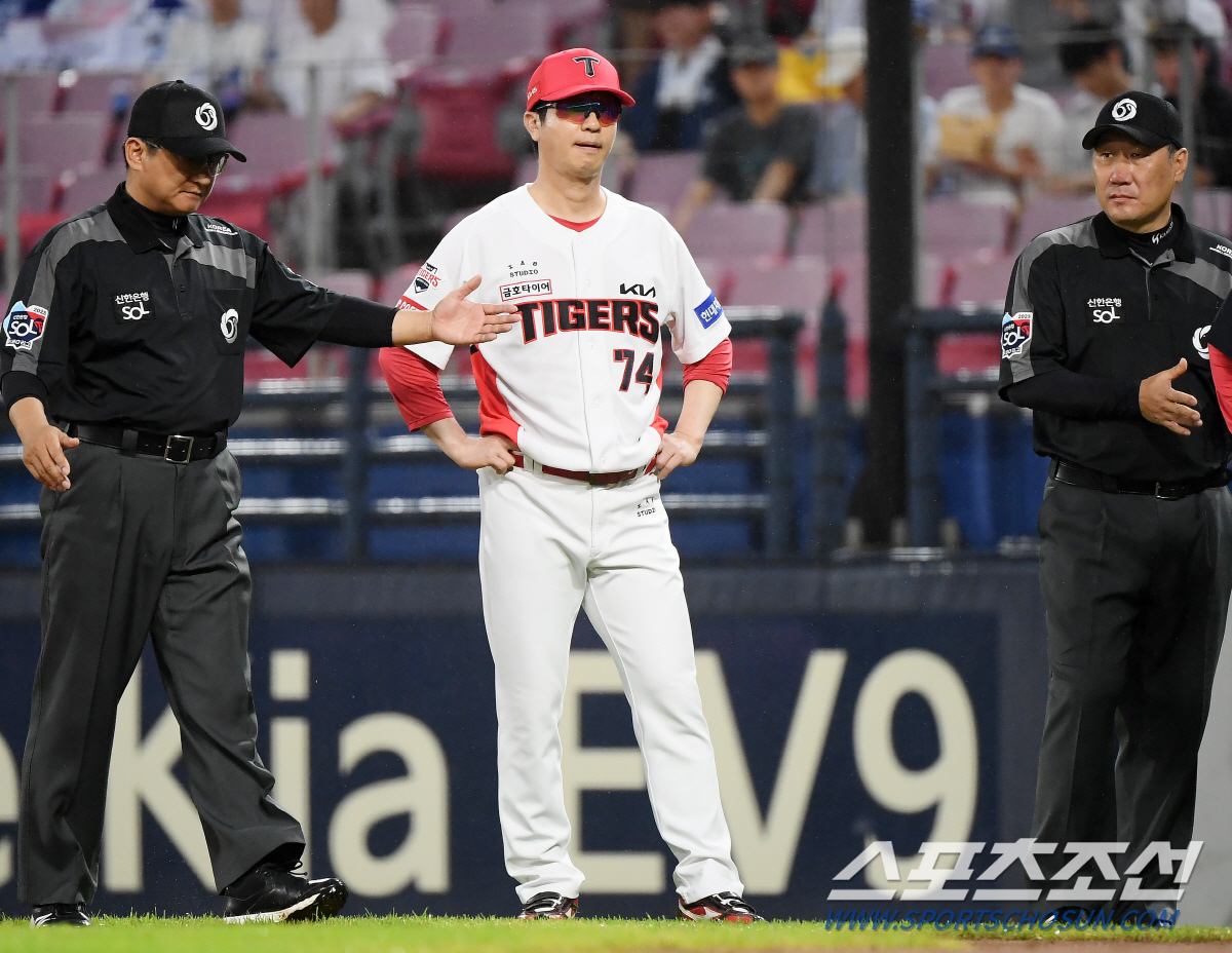'맞히면 수비방해, 못 맞히면 송구미스?' 주관적 판정 아닌 기계적 판독…