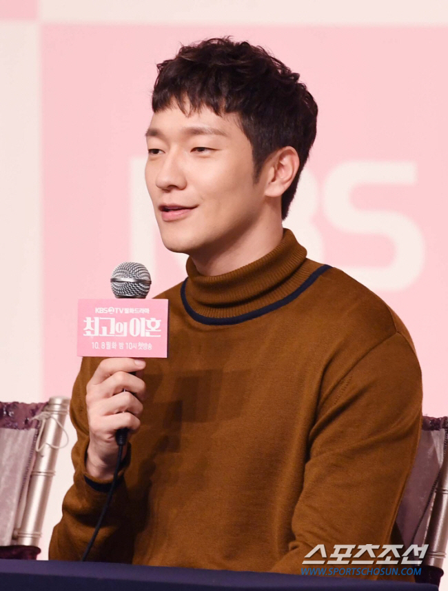 "가짜 연기 발언→관크 논란" 손석구, 연극판에서 반복된 '구설수' [종…