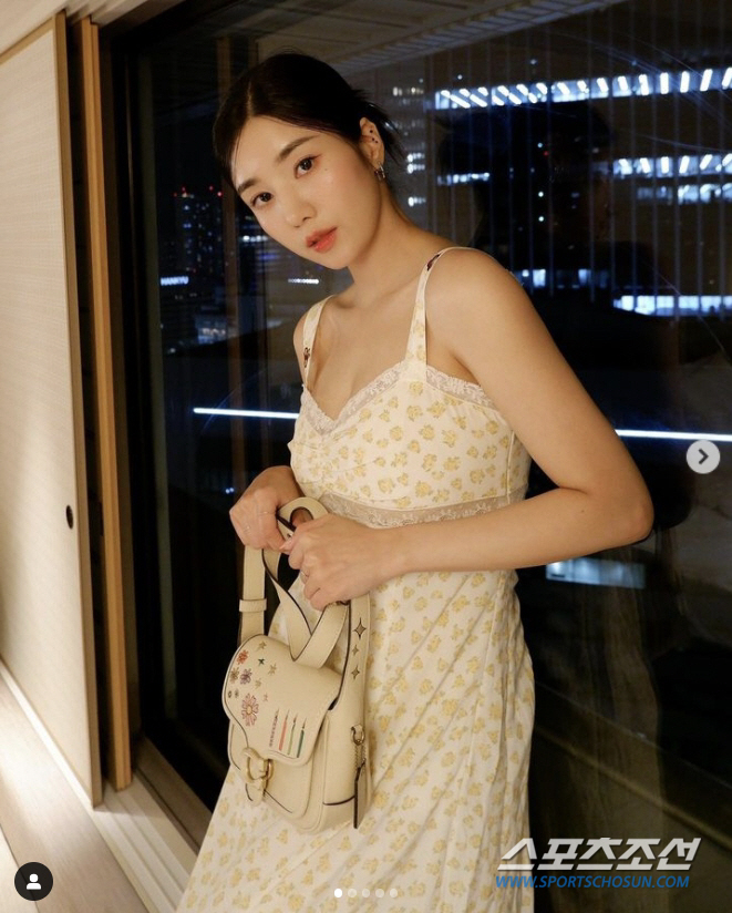 '살 안빼냐' 악플에 대한 대답? 권은비, '완벽 볼륨 몸매' 자랑