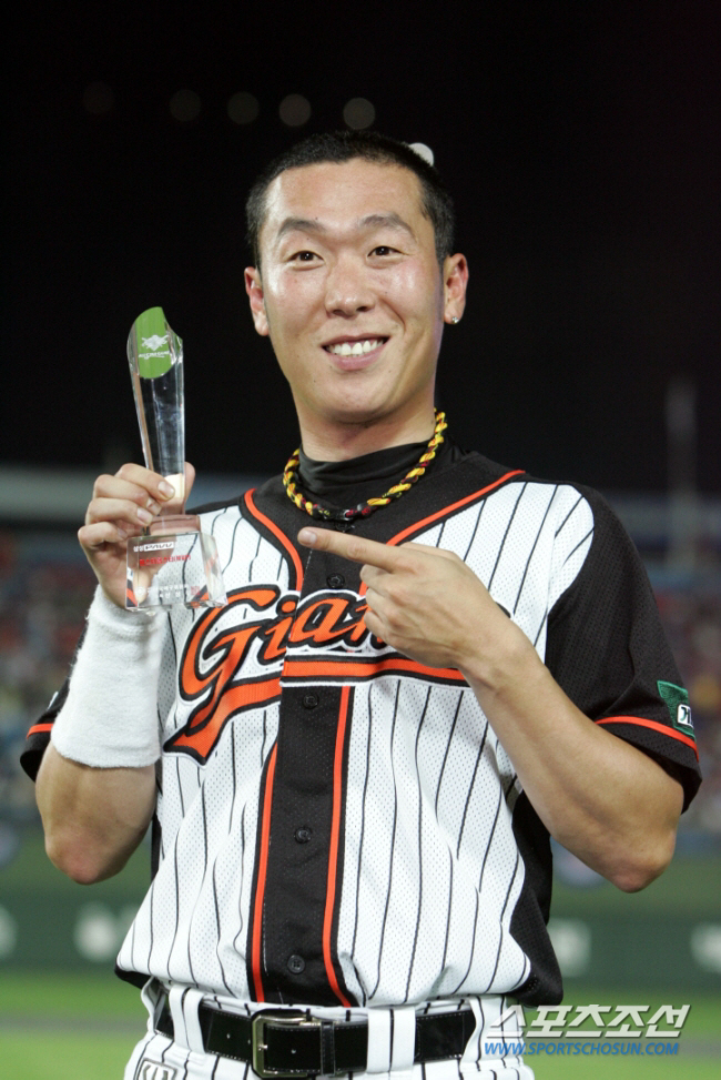 '부산 아이돌' 김민석, 안치홍 이후 첫 14년만의 신인 미스터올스타 될…