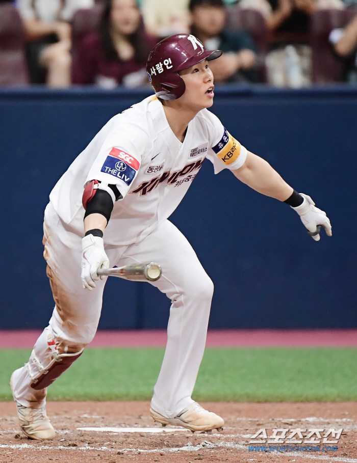 전반기 2관왕 김혜성, 홈런 1위 노시환 첫 타이틀 먹구름... 아시안게…