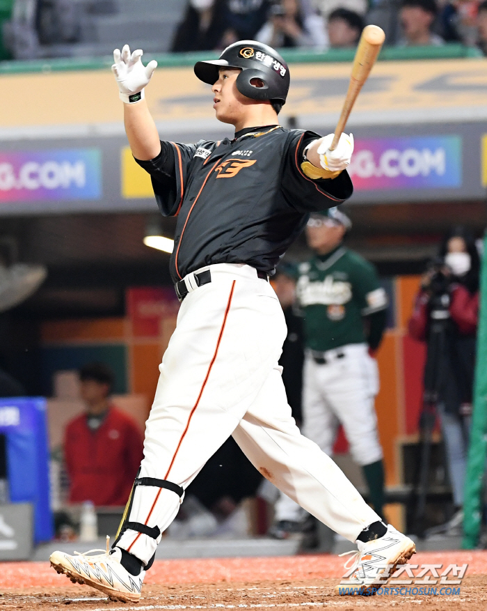 전반기 2관왕 김혜성, 홈런 1위 노시환 첫 타이틀 먹구름... 아시안게…