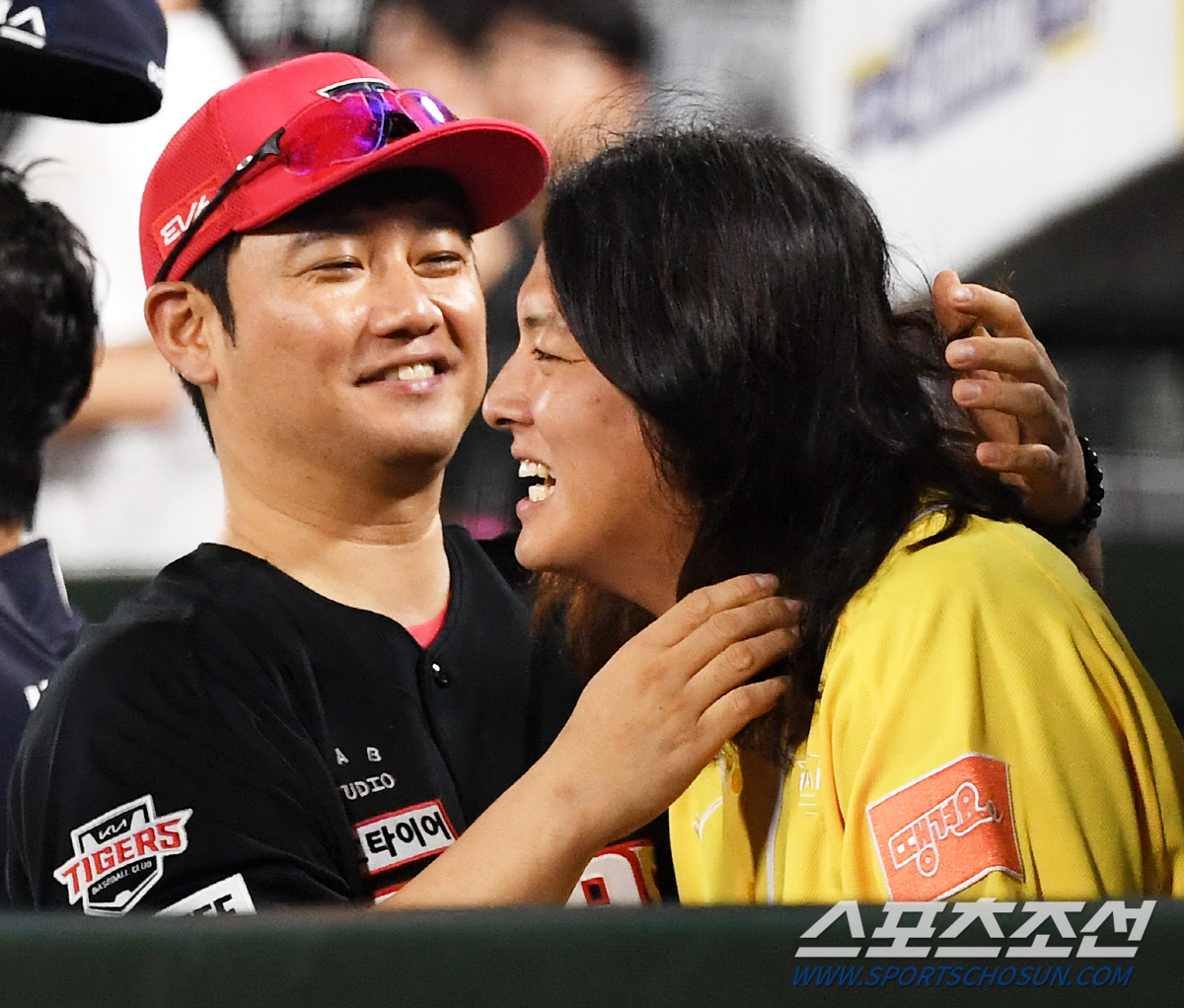 '머리가 이게 뭐꼬' 머리끄덩이 잡혀도 좋은 장발 클로저, 손승락 감독이…