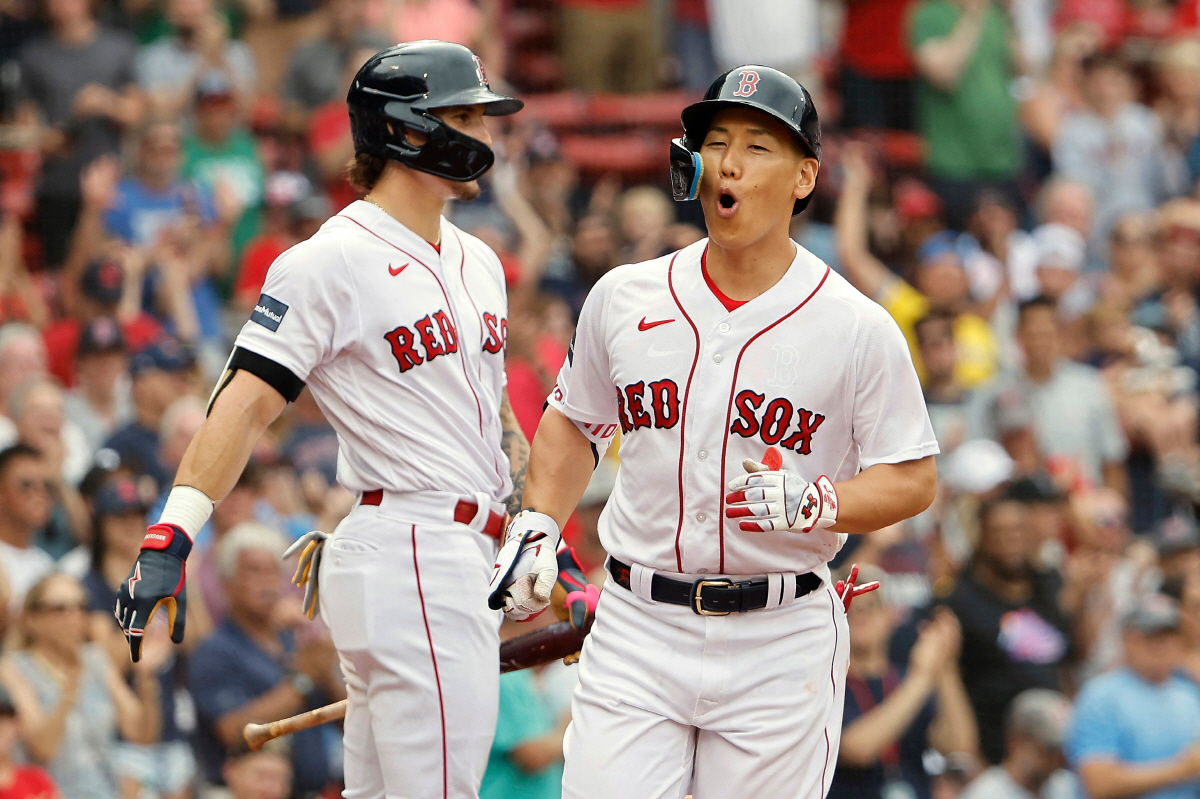 데뷔시즌에 만루홈런 2개라니…요시다 만루포-3루타-우전안타, 81경기 만…