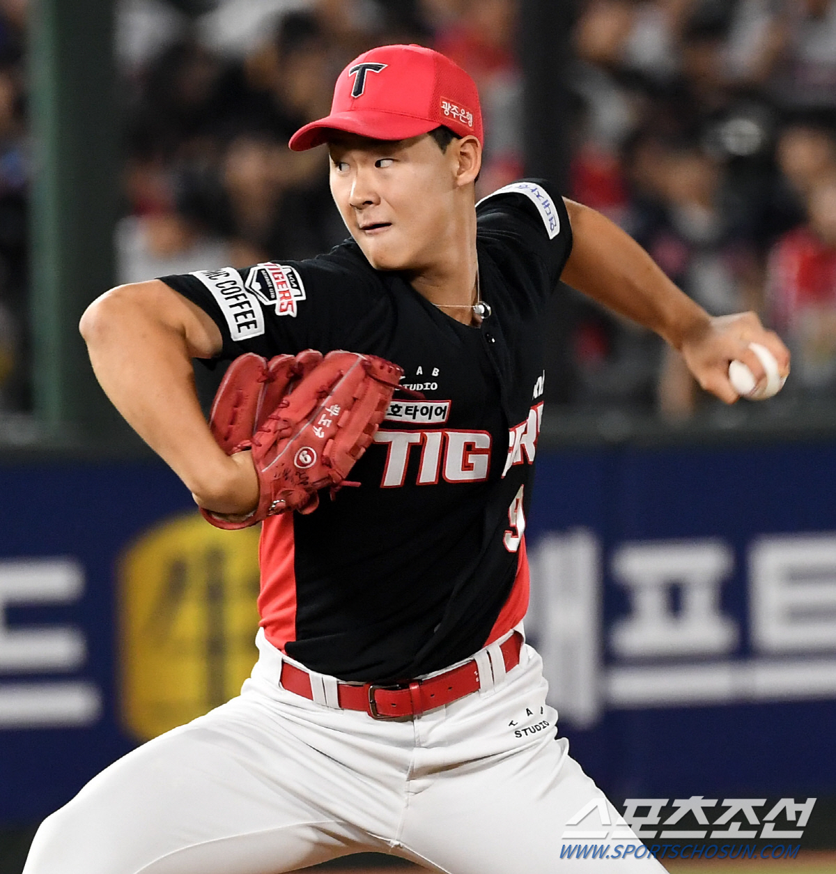 'ERA 0.70' 손승락이 만든 작품, 19세+150㎞ 왼손 사이드암……