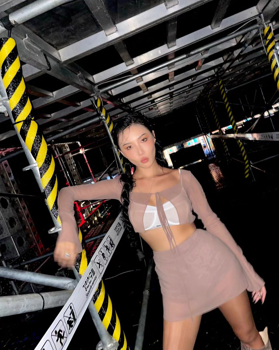 화사, 공연음란죄 피고발 후 첫 심경 "피소보다 목 상태 더 걱정" [종…