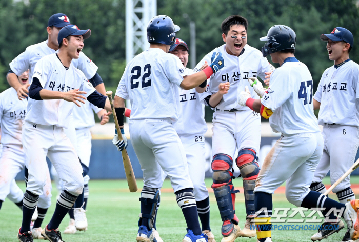 언더독→자이언트킬러 탈바꿈 시킨 마산고 고윤성 감독 "학생다움+최선 다 …